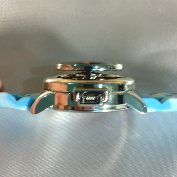 Disney Frozen - Princess Elsa and Anna - Spinning Face - Digital Watch - Picture 11 of 11